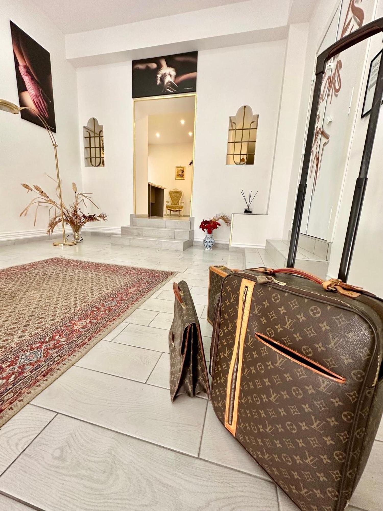 Gloves Rooms Неаполь Экстерьер фото