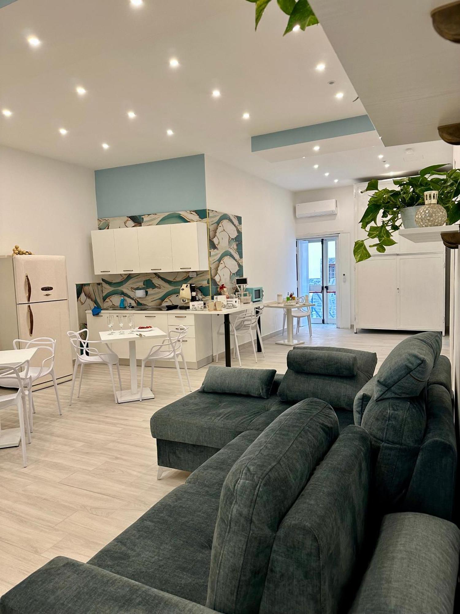 Gloves Rooms Неаполь Экстерьер фото